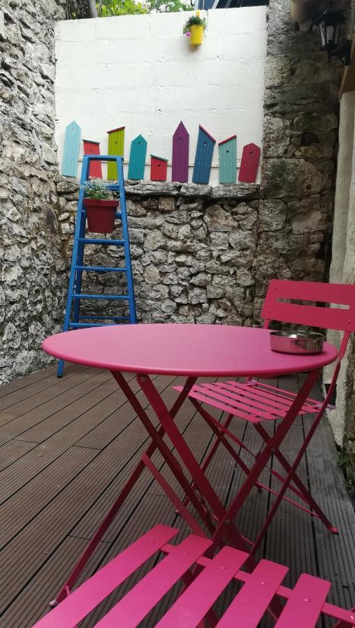 Un Nid Pour La Nuit, Chambres D'Hotes Saint-Gery  Экстерьер фото